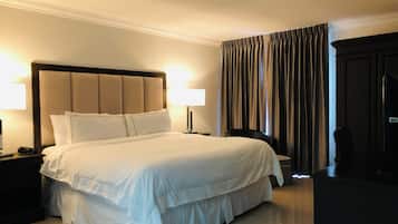 King Room | In-room safe, desk, blackout curtains, free cots/infant beds
