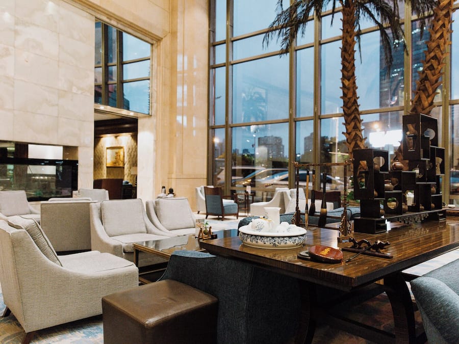 4 restaurants, breakfast, lunch, dinner served; international cuisine