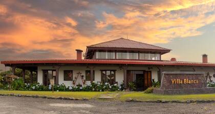 Villa Blanca Cloud Forest Hotel + Retreat