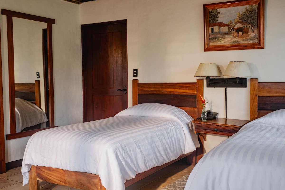 1 Schlafzimmer, Allergikerbettwaren, Daunenbettdecken, Zimmersafe
