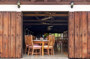 Breakfast, lunch and dinner served