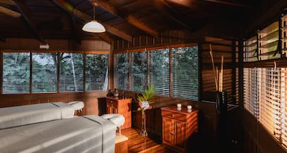 Villa Blanca Cloud Forest Hotel + Retreat