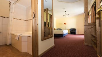 Suite | Coffres-forts dans les chambres, bureau, rideaux occultants