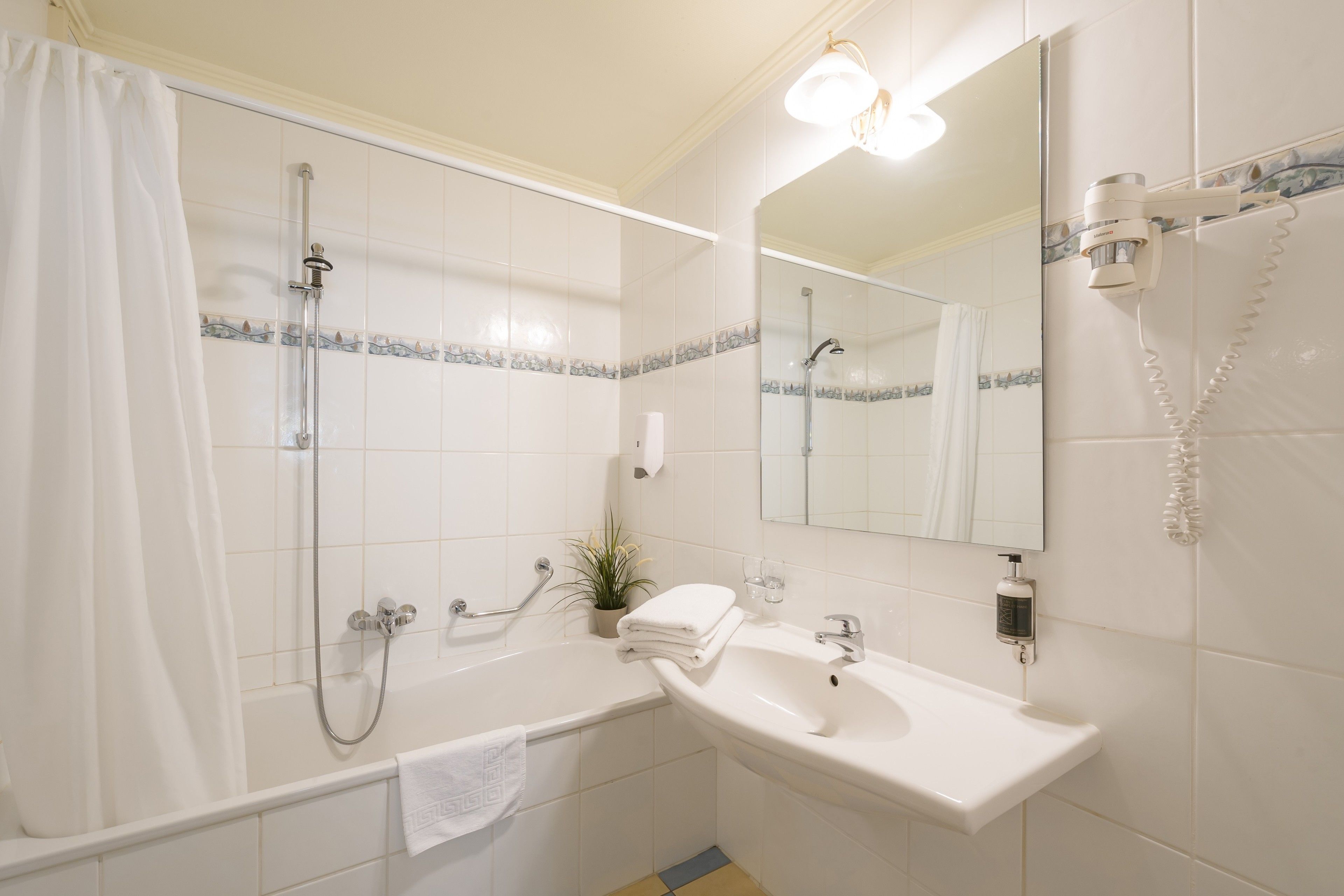 apartment | bathroom | free toiletries, hair dryer, towels