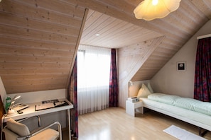 1 chambre, coffres-forts dans les chambres, bureau