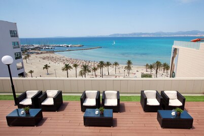 whala!beach Hotel & Apartments