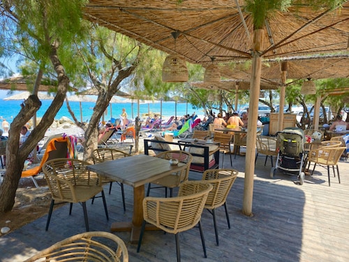 Great Greece Le Convivial Suites