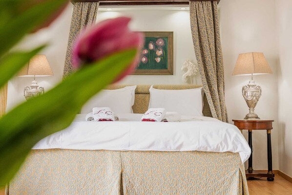 Junior Studio Suite | Premium bedding, down duvets, minibar, free WiFi - Great Greece Le Convivial Suites (Xylokastro-Evrostina)
