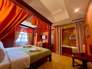 Habitación doble Deluxe | Ropa de cama de alta calidad, edredón, minibar y wifi gratis 