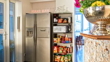 Snack bar