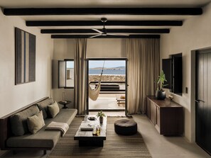 Junior Suite Private Pool & Sea View | Living area