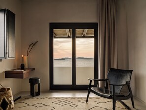 Suite Sea View | Egyptian cotton sheets, premium bedding, down comforters, pillowtop beds