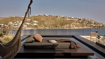 Ananea Suite Private Pool & Panoramic Sea View | Sábanas de algodón egipcio, ropa de cama de alta calidad y edredón