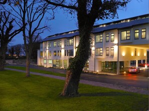 Exterior - Galway Oyster Hotel (Oranmore)