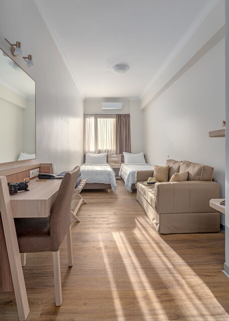 Attalos Hotel - Image 9
