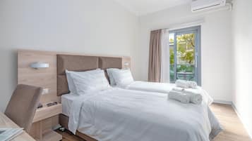 Habitación con 1 cama matrimonial o 2 individuales, balcón | Sábanas de algodón egipcio y ropa de cama de alta calidad
