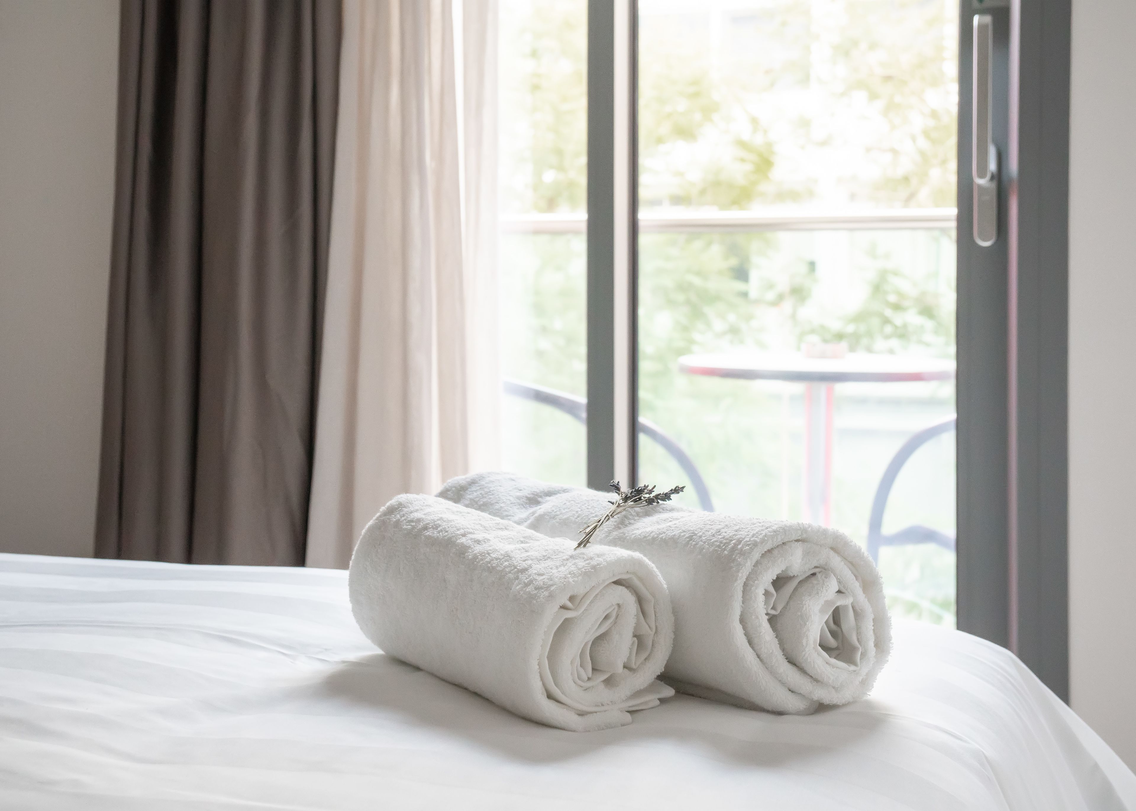 Premium bedding, Select Comfort beds, in-room safe