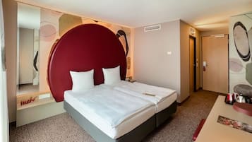 Superior-Zimmer | Zimmersafe, Schreibtisch, Verdunkelungsvorhänge, schallisolierte Zimmer