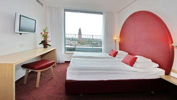 Suite | Zimmersafe, Schreibtisch, VerdunkelungsvorhÀnge, schallisolierte Zimmer