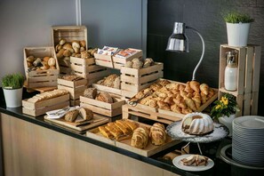 Dagelijks ontbijtbuffet (EUR 24 per persoon)