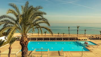 Indoor pool, 2 outdoor pools, sun loungers