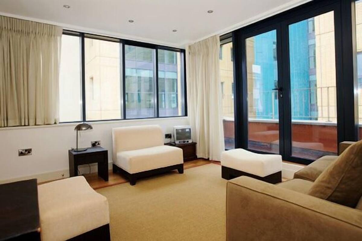 Apartment sleeps four-six | Living area