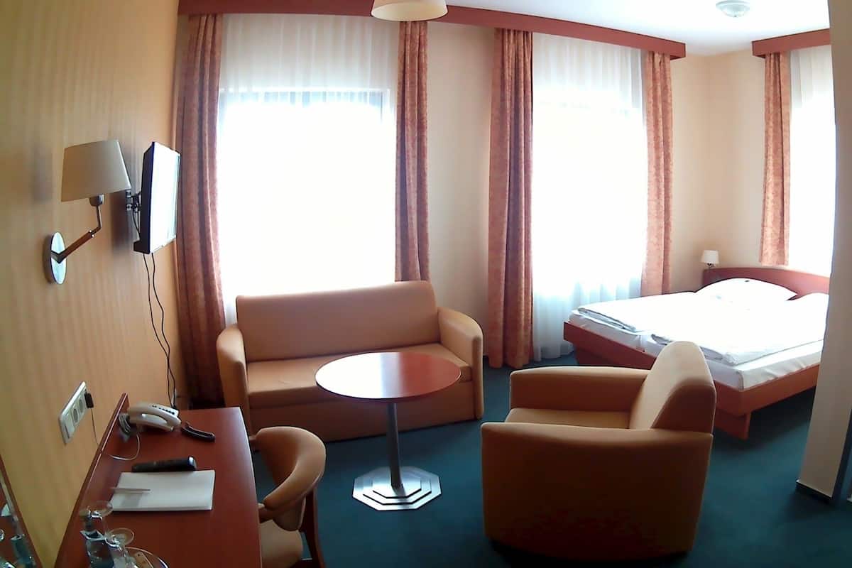 Comfort Triple Room, 1 Queen Bed, Non Smoking, City View | In-room safe, desk, soundproofing, iron/ironing board