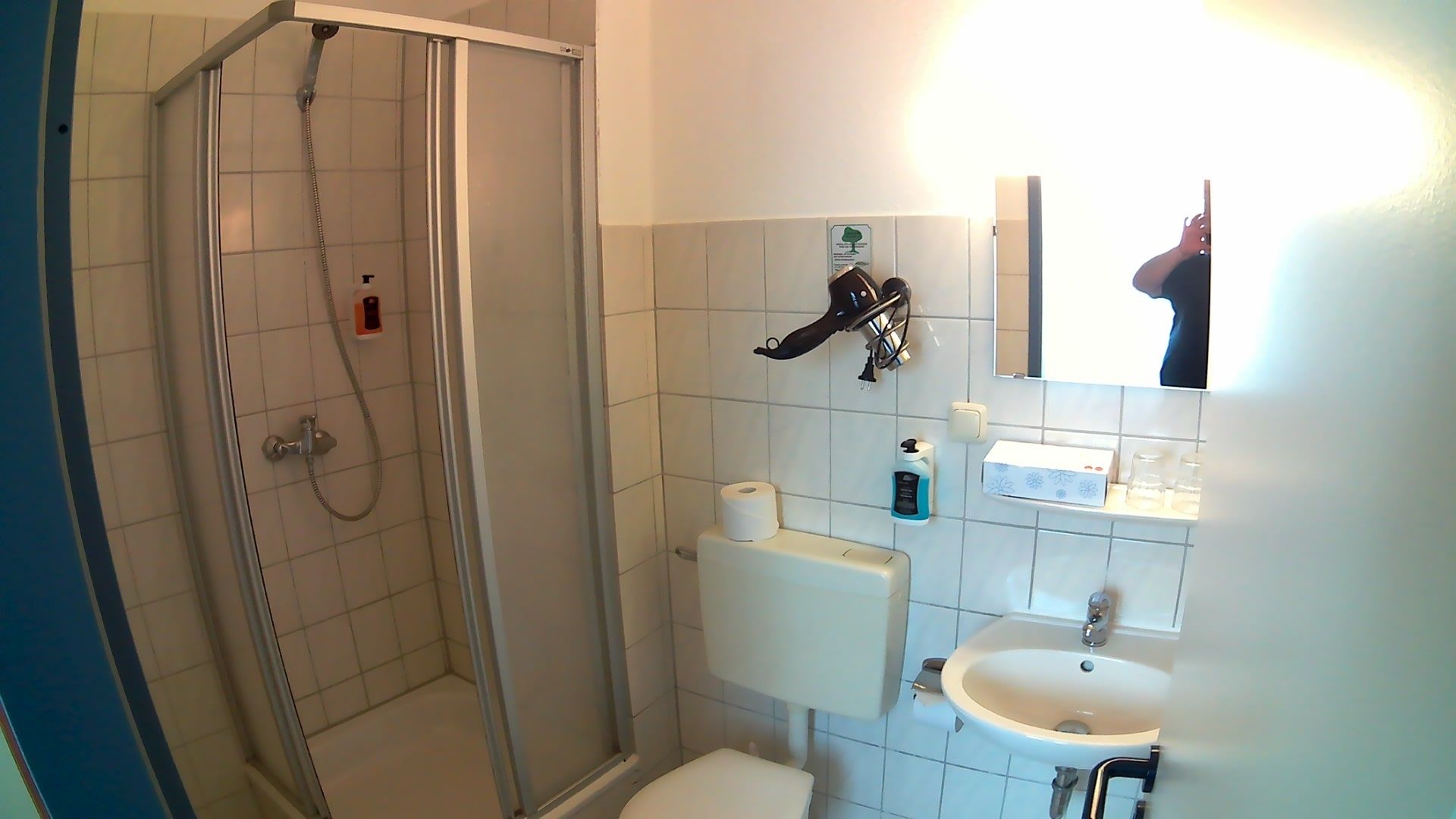 standard single room | bathroom | shower, hair dryer, towels