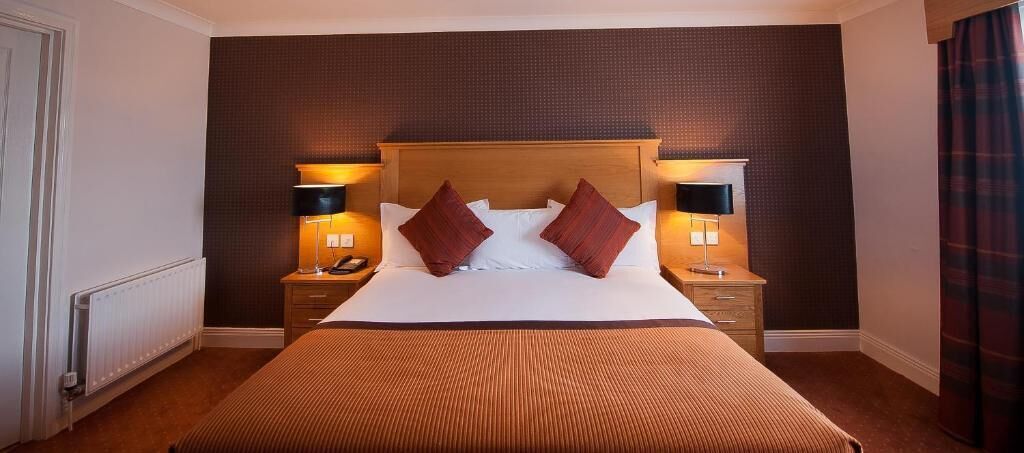 desk, iron/ironing board, cots/infant beds, free wifi