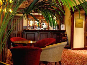 Bar (on property) - Corr's Corner Hotel (Newtownabbey)