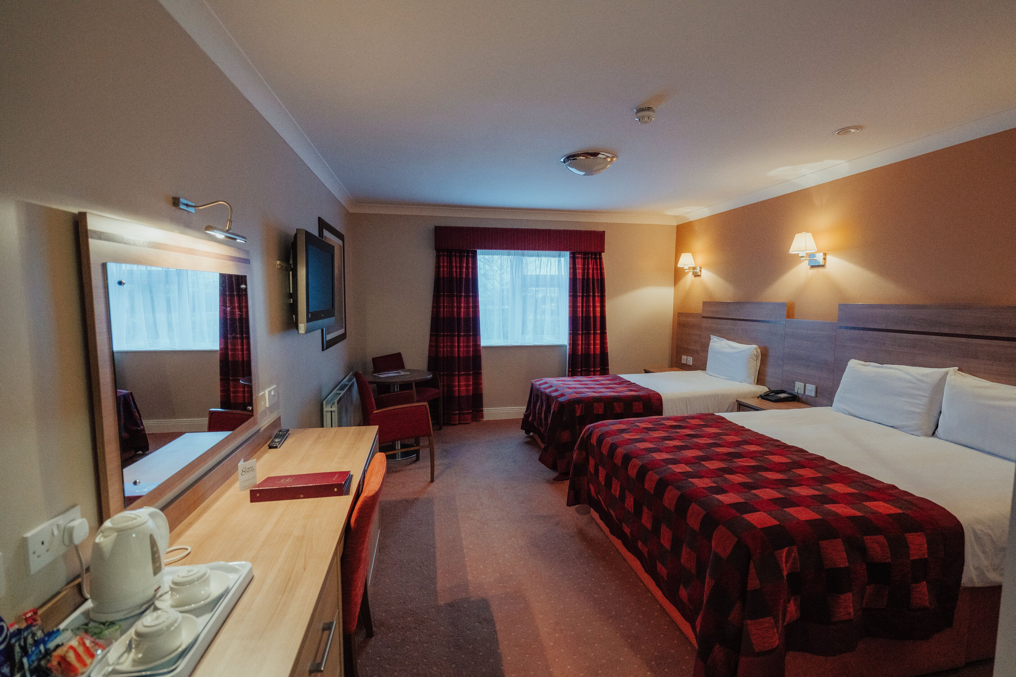 مكتب ومكواة/لوح كي وأسرّة أطفال/رضّع وواي فاي مجانًا