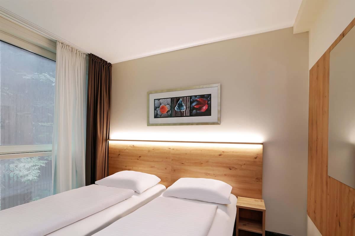 Twin Room | Kalis bunyi, Wi-fi percuma, cadar katil