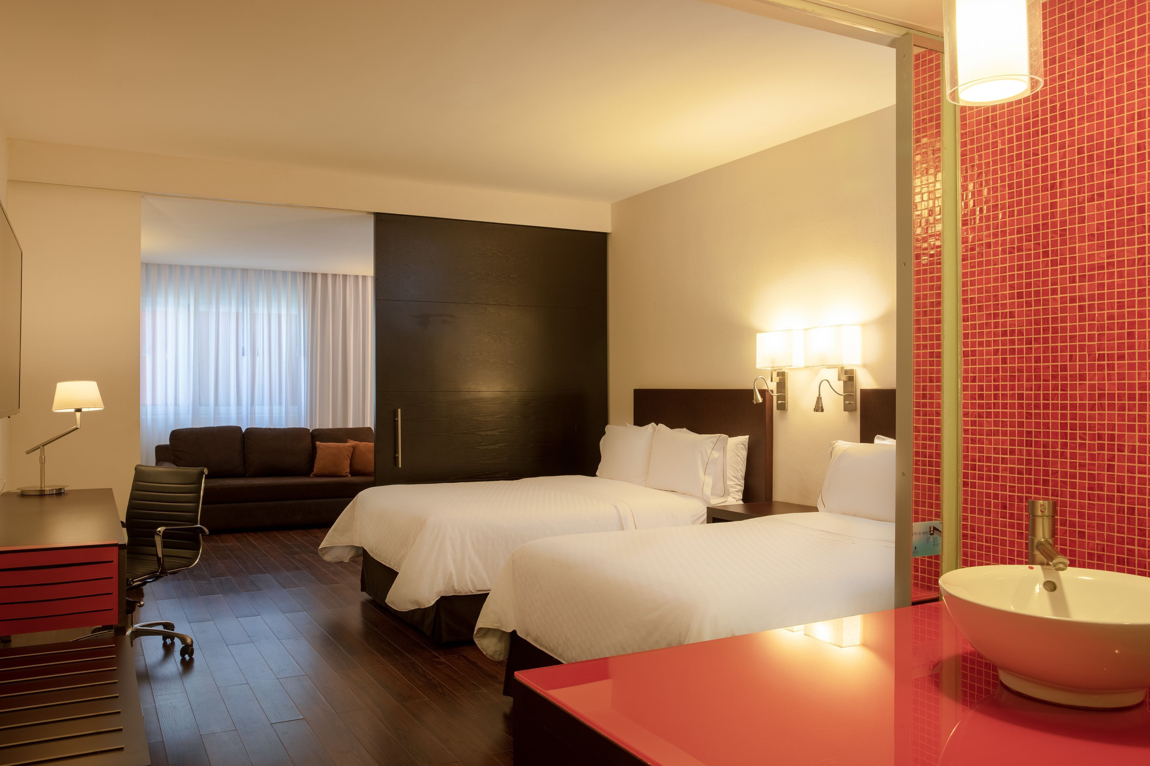 In-room safe, desk, iron/ironing board, free WiFi