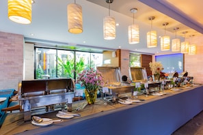 Daily buffet breakfast (THB 450 per person)