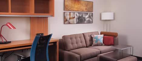 Pillowtop beds, in-room safe, desk, blackout drapes