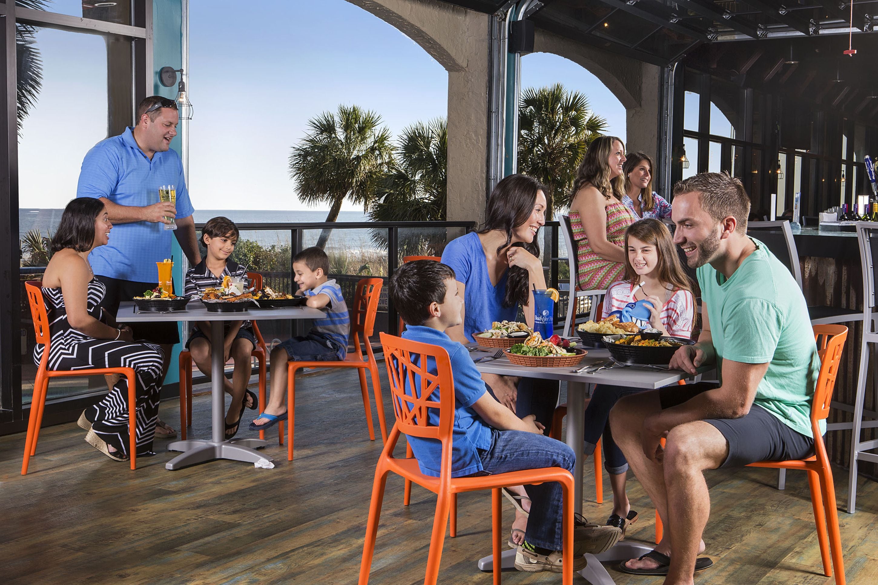 2 restaurants, breakfast, lunch, dinner served; american cuisine