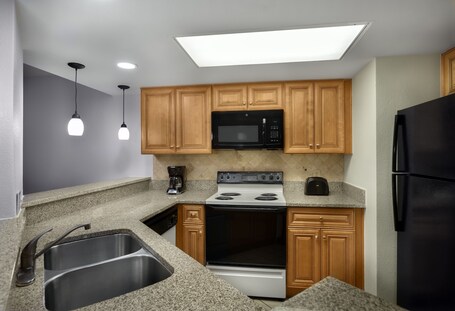 Beach Cove Resort - Image 30