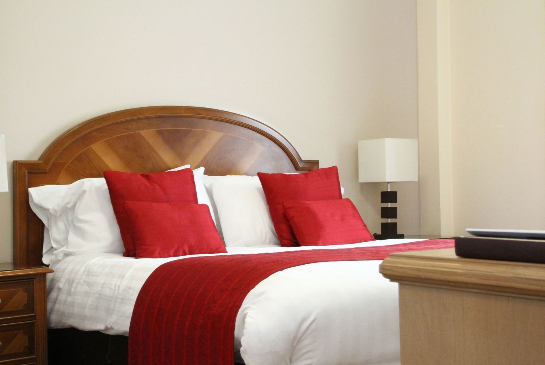 Desk, laptop workspace, iron/ironing board, free WiFi