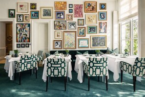 Daily English breakfast (EUR 30 per person) - Hotel Van Cleef (Bruges)