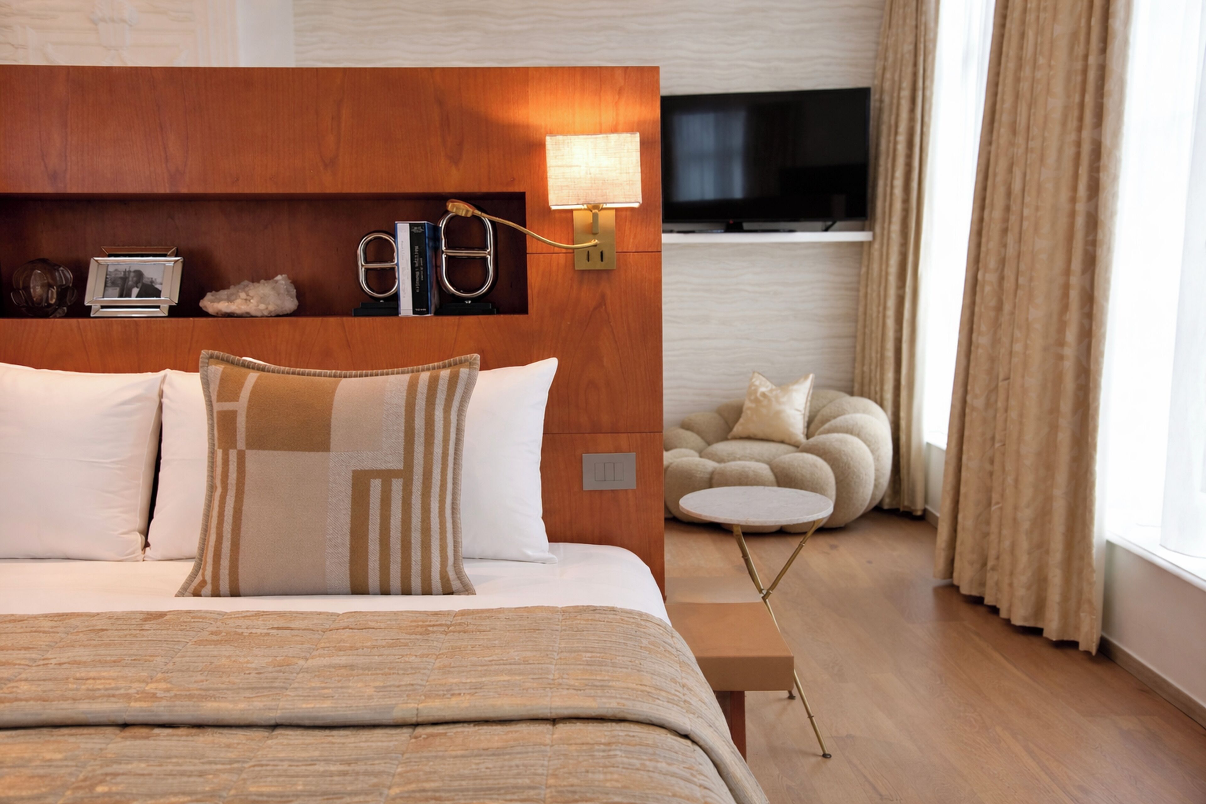 Suite, Canal View | Premium bedding, down comforters, minibar, in-room safe