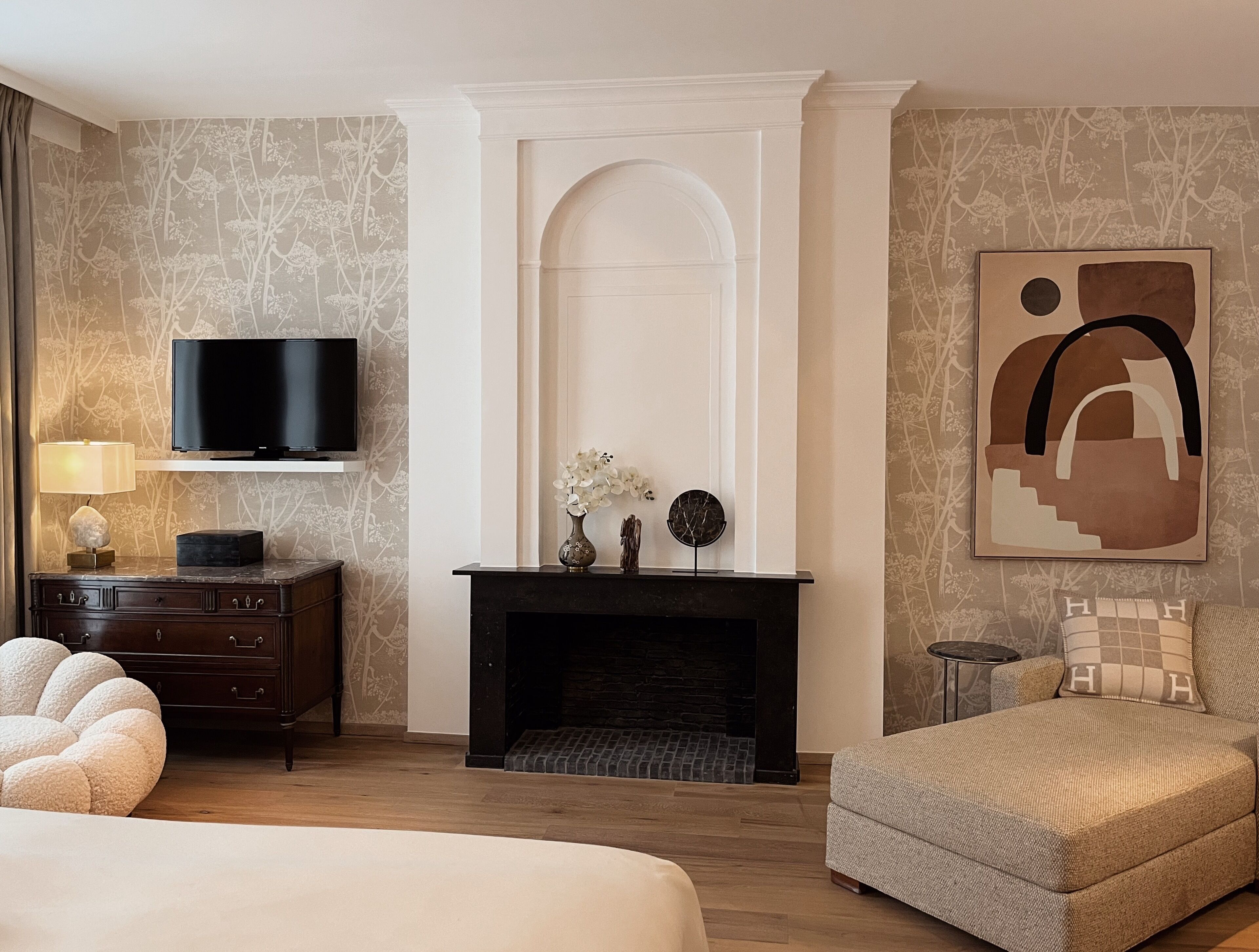 junior suite | premium bedding, down duvets, minibar, in-room safe