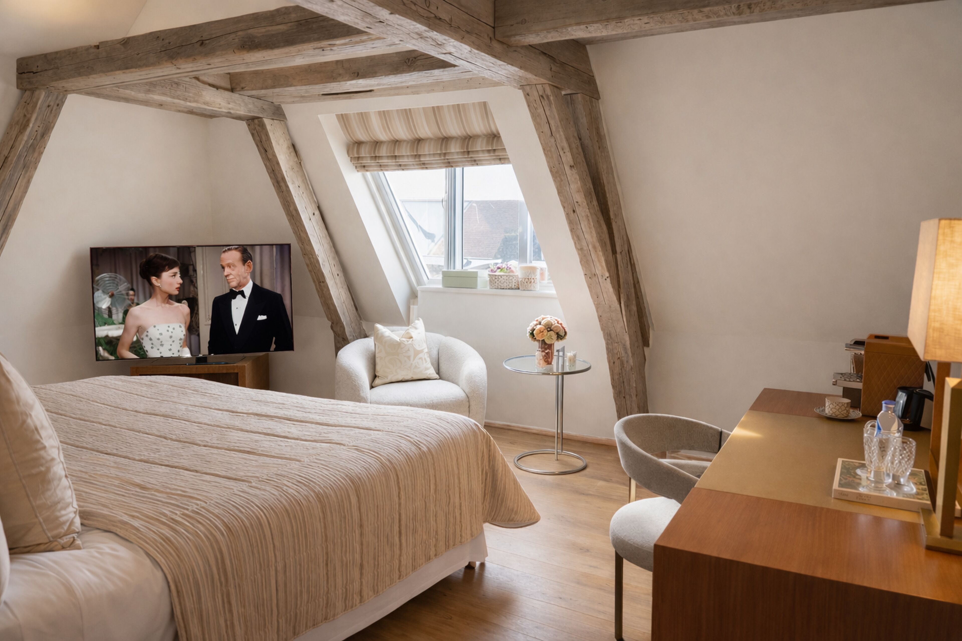 Junior Suite, Canal View | Premium bedding, down comforters, minibar, in-room safe