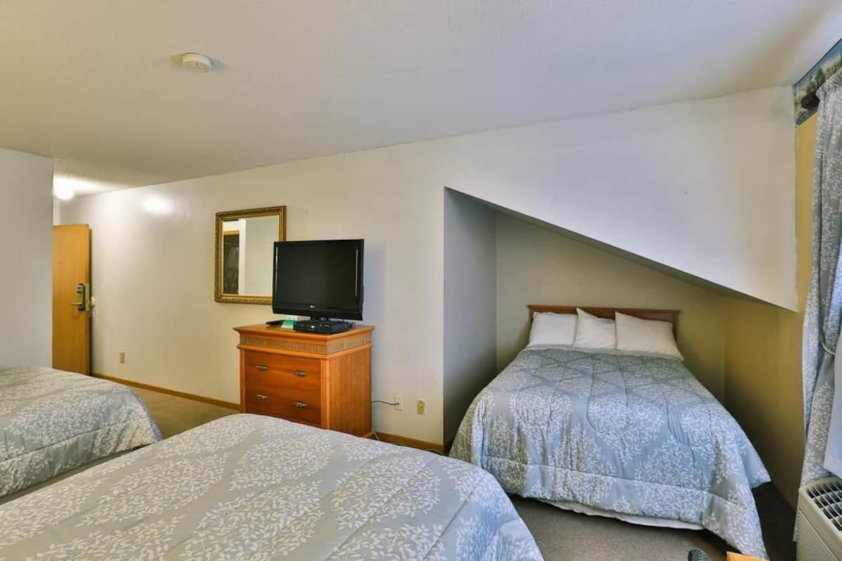 1 bedroom, premium bedding, individually decorated