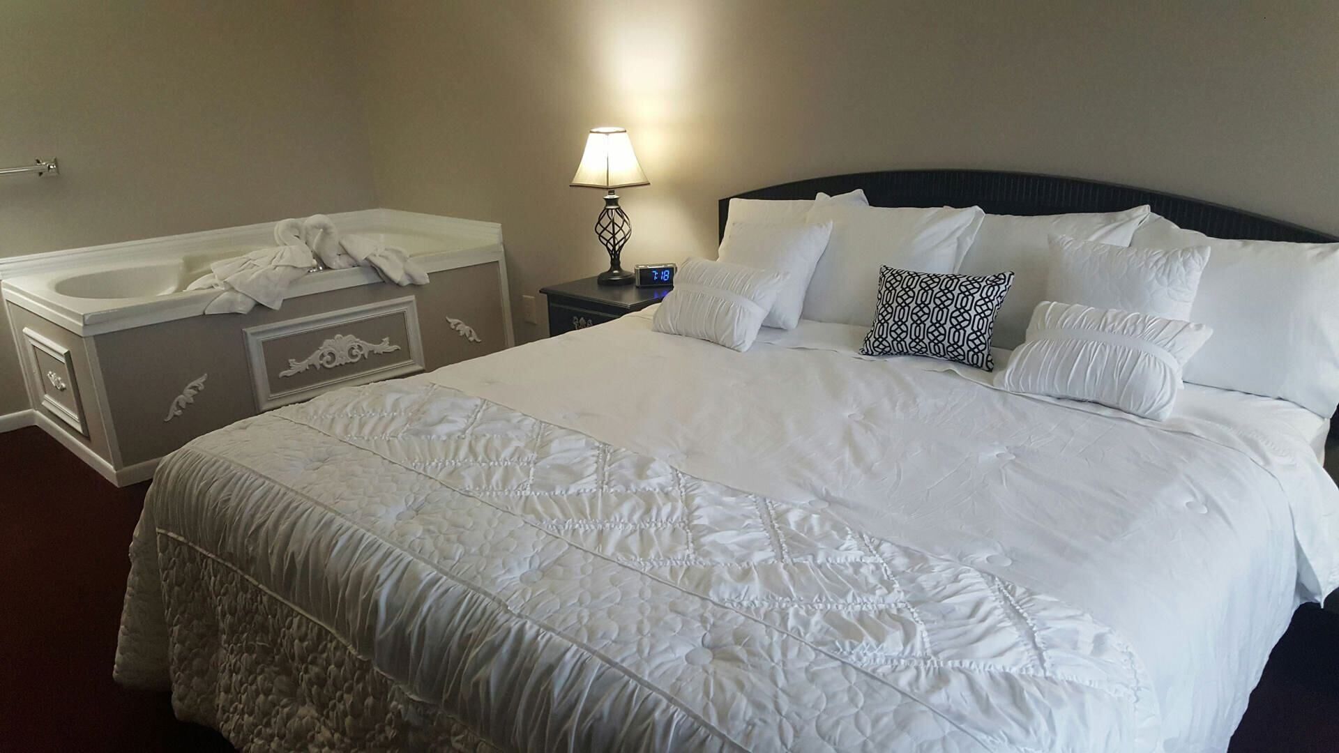 Premium bedding, individually decorated, individually furnished, desk