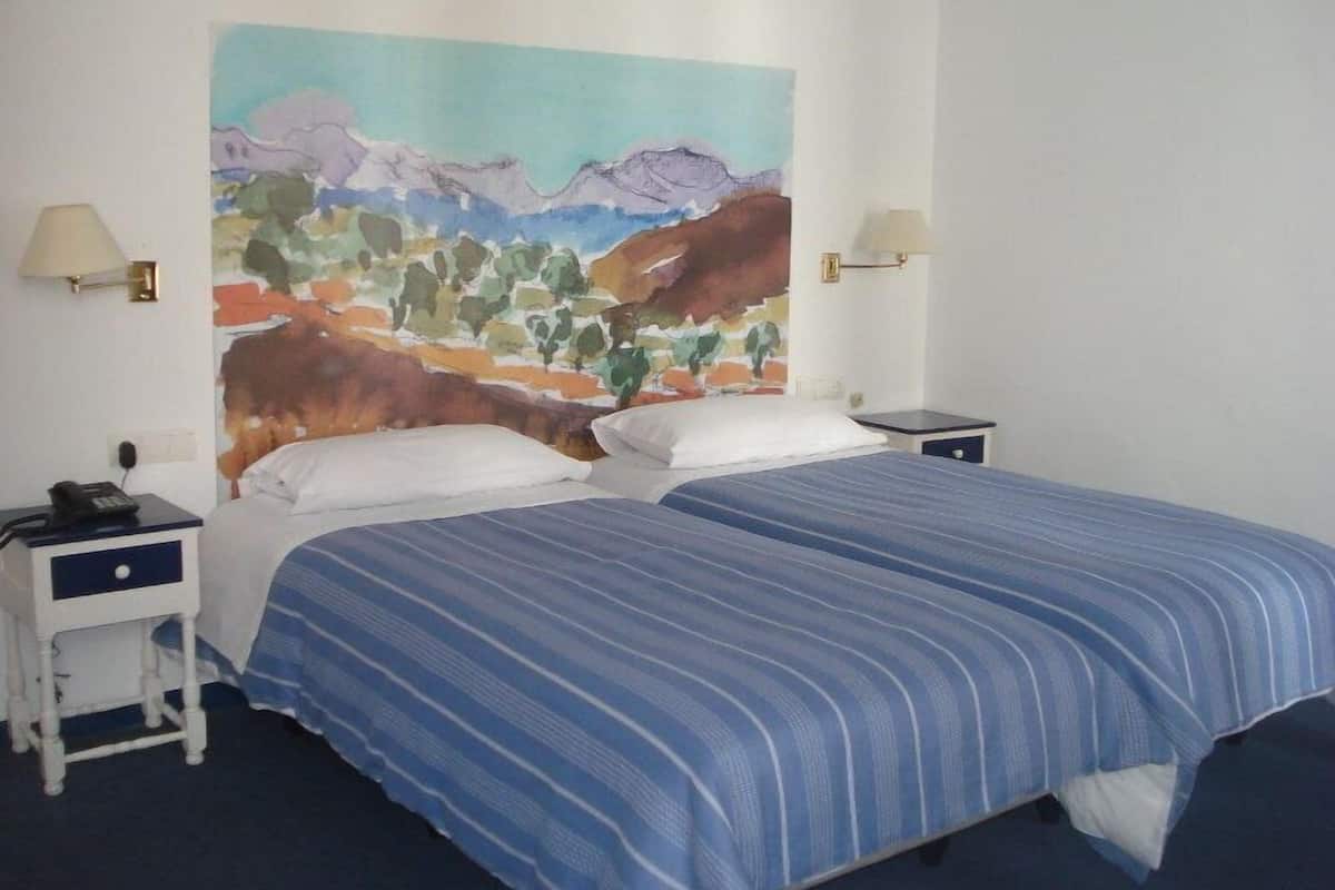 In-room safe, desk, soundproofing, iron/ironing board (on request)