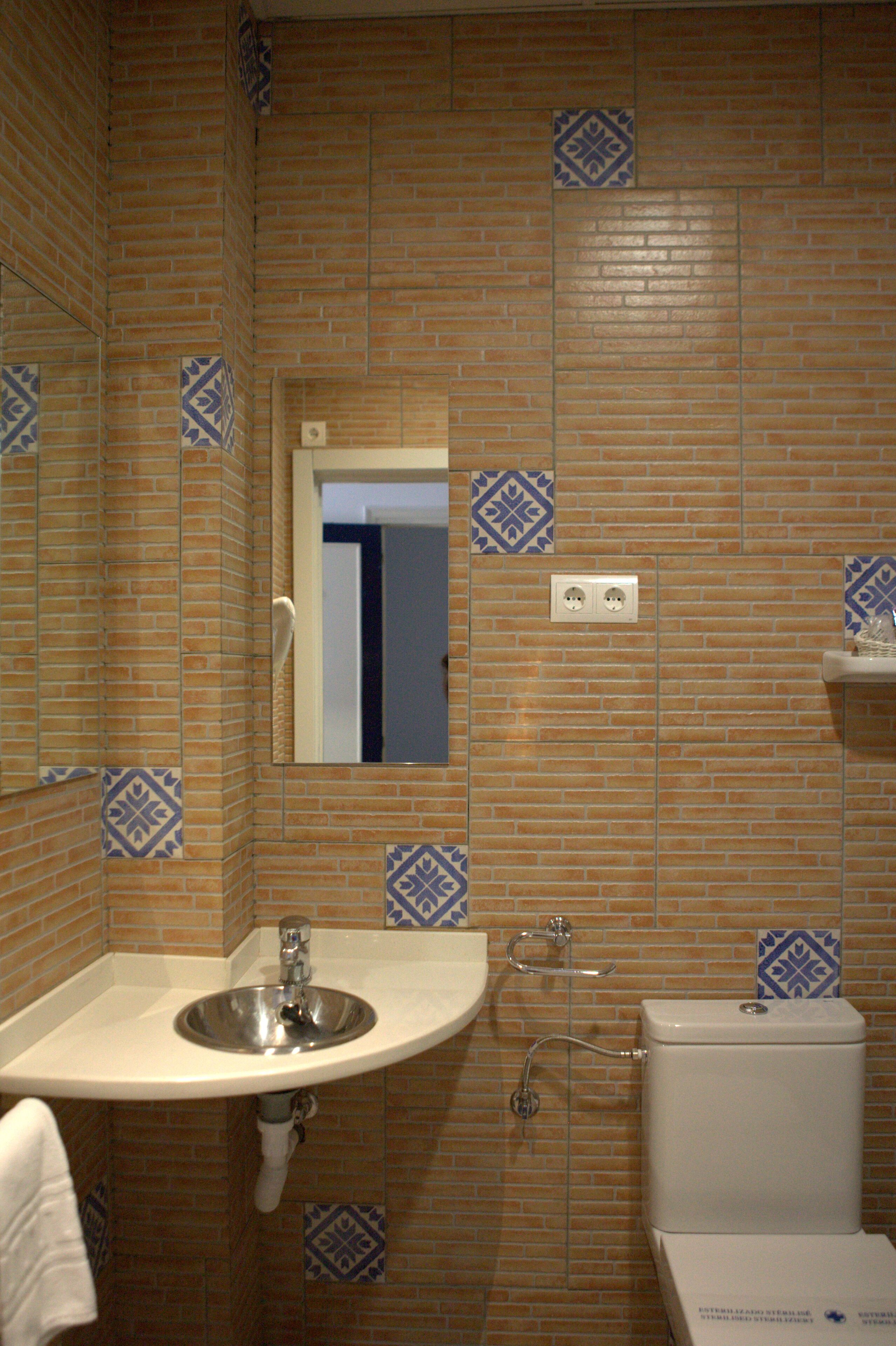 single room | in-room safe, desk, soundproofing, iron/ironing board