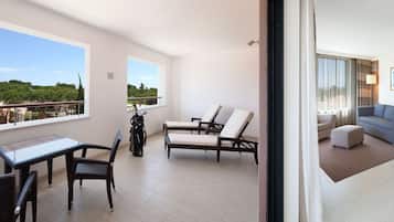 Ropa de cama de alta calidad, colchones viscoelásticos, minibar
