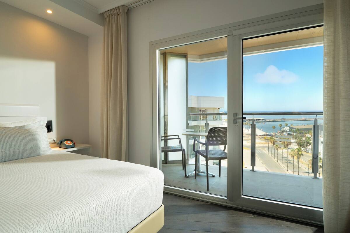 Premium bedding, down duvets, memory-foam beds, minibar