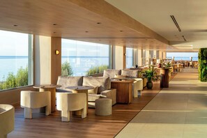 2 Restaurants, Mittagessen, Abendessen, lokale und internationale Küche