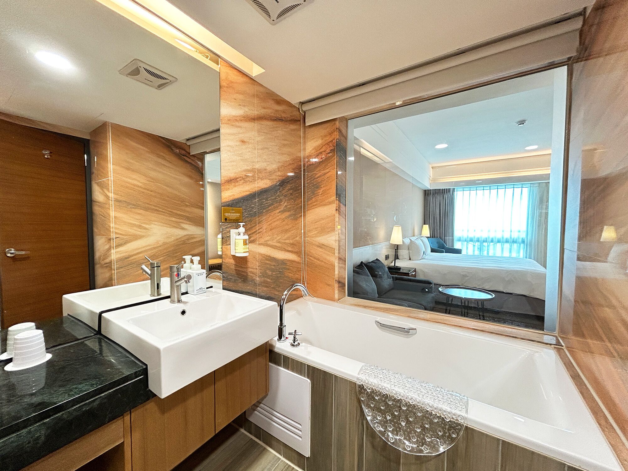 classic double room | bathroom | hair dryer, towels, shampoo, toilet paper